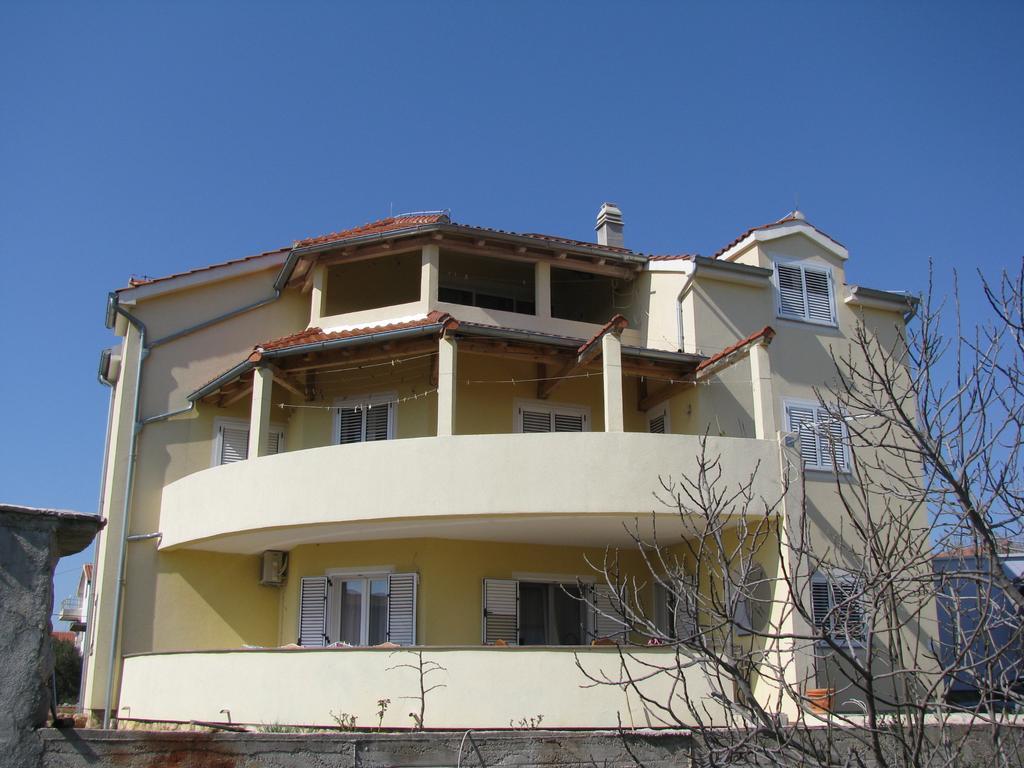 Apartment Megi Трибунь Екстер'єр фото