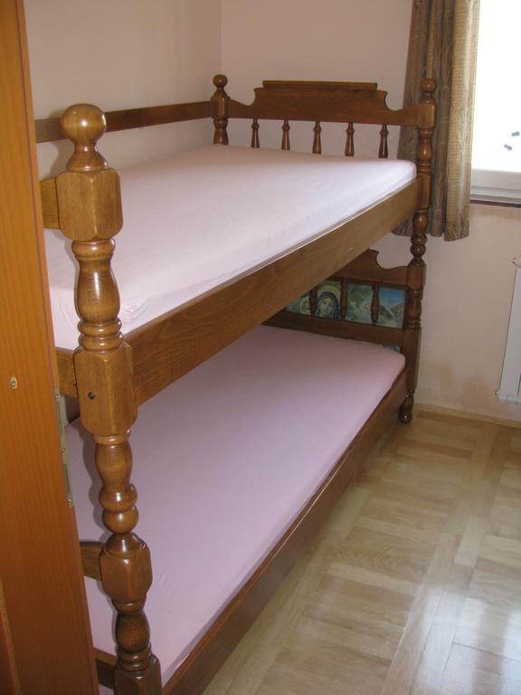 Apartment Megi Трибунь Екстер'єр фото